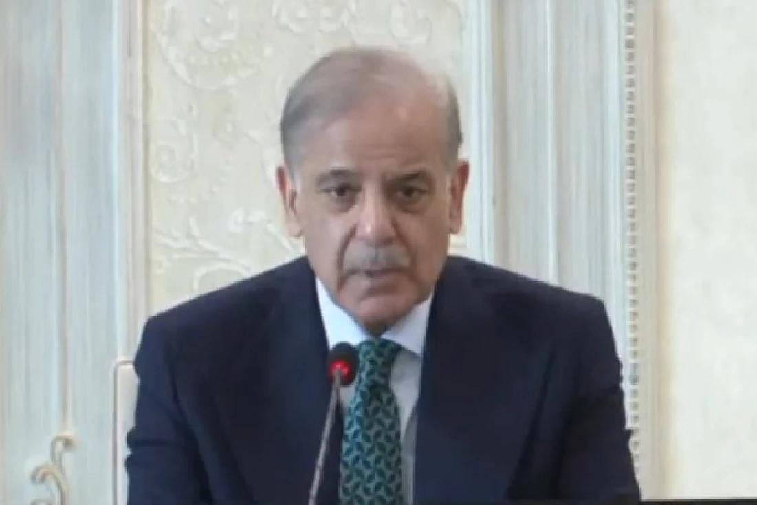 قوم نے دہشت گردی کے خاتمے کے لئے لازوال قربانیاں دی ہیں، اس ناسور کا ہر قیمت ہر سر کچلیں گے،وزیر اعظم