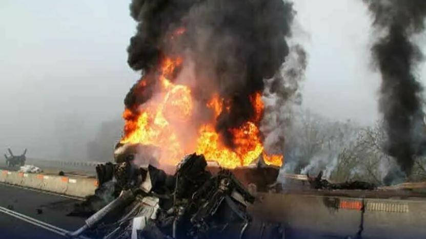 Five killed after two vehicles collide, catch fire in Balochistan's Washuk