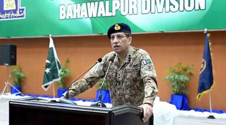Pakistan Army spokesperson interacts with students about national and regional situation, army's role in national security