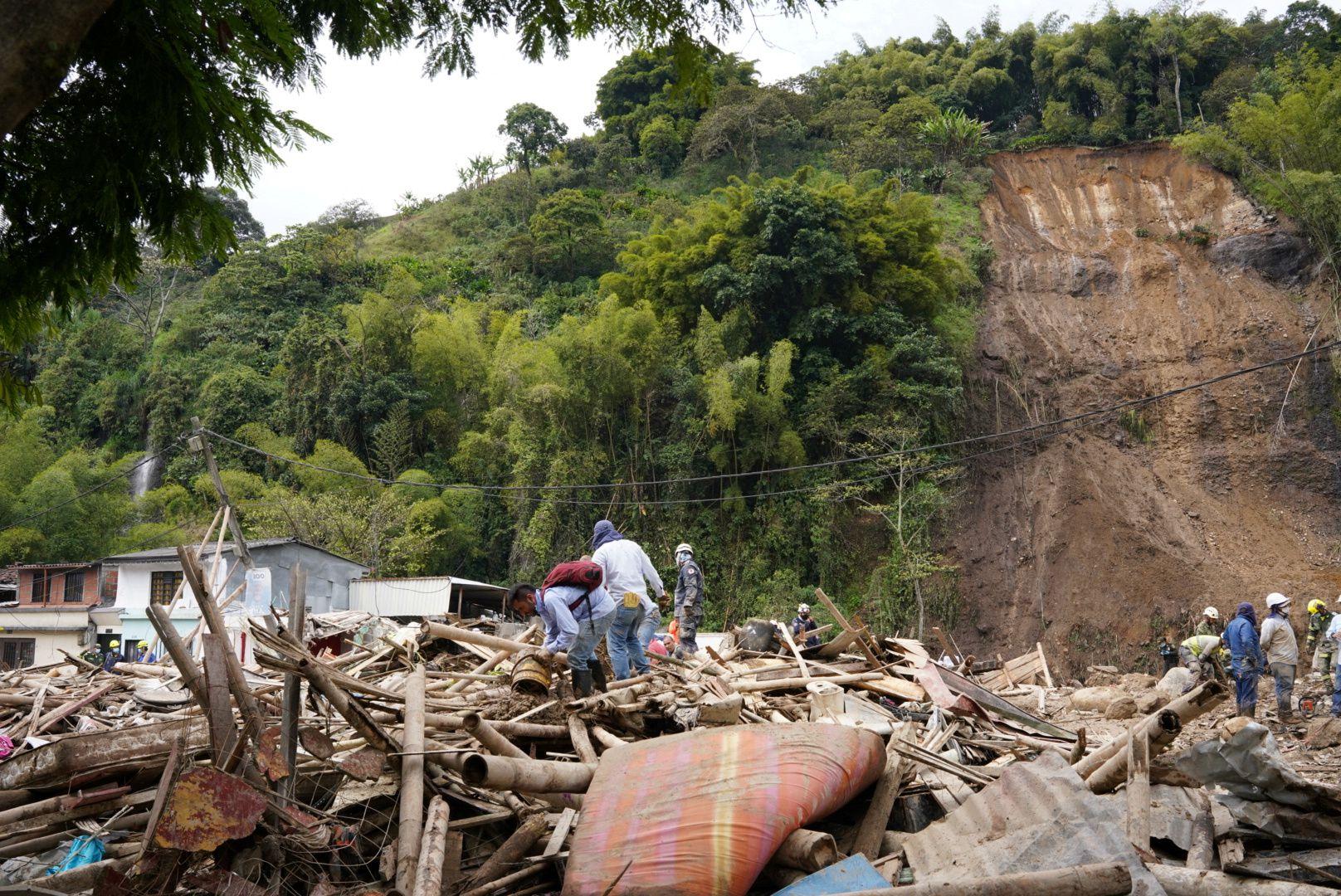 14 killed, 35 injured as deadly landslide hits Colombia 