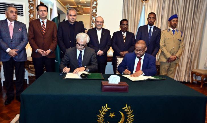 Pakistan, Somalia sign agreement abolishing visas for diplomatic passport holders