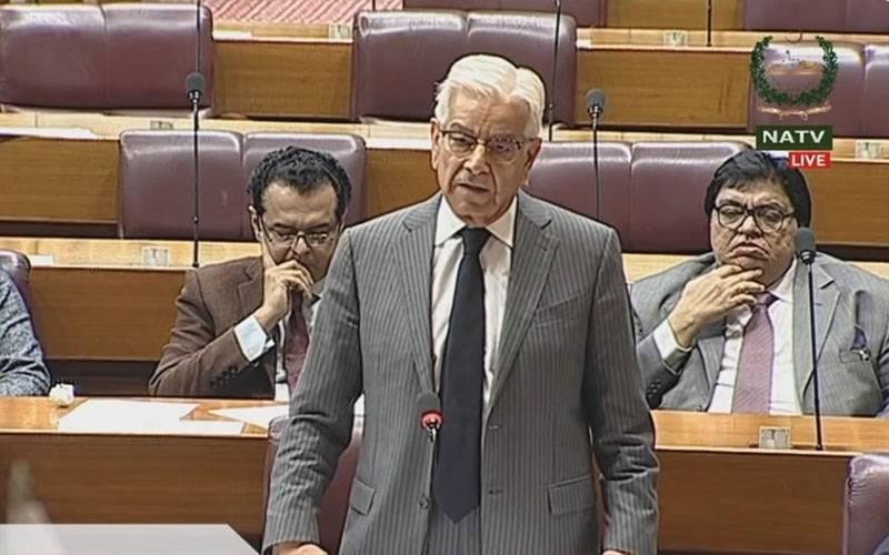 بھارت براہ راست جنگ کی جرات نہیں کر سکتا، افغانستان کے ذریعے پراکسی وار لڑ رہا ہے، وزیر دفاع