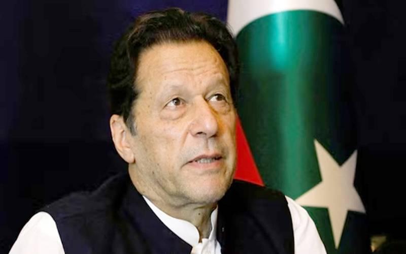 بانی پی ٹی آئی کے علاج سے متعلق اہم پیشرفت، ایمبولینس اور ڈاکٹر ز کی ٹیم اڈیالہ جیل پہنچ گئی