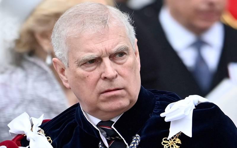 ایپسٹین فائلز: برطانوی بادشاہ چارلس کے  بھائی شہزادہ اینڈریو گرفتار