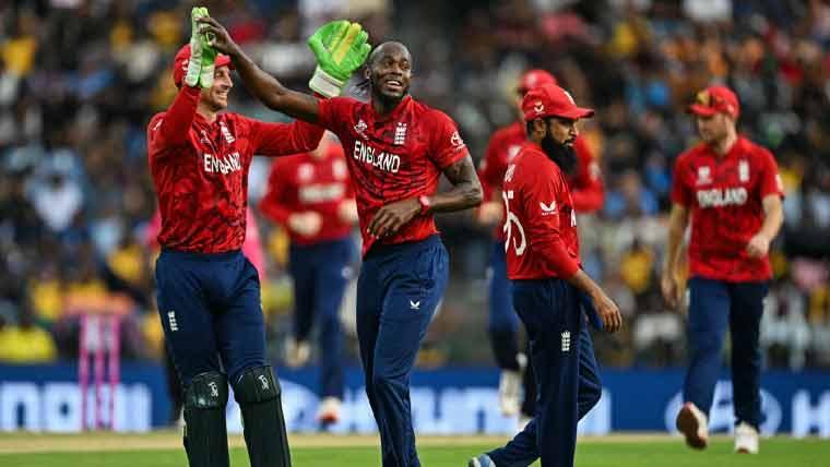 Super eight: spinners’ magic works as England beat Sri Lanka by 51 runs