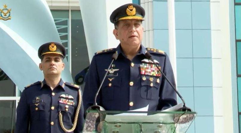 پاکستان ایک ذمہ دار ملک ہے جو عزت کے ساتھ امن کا خواہاں ہے ، سربراہ پاک فضائیہ
