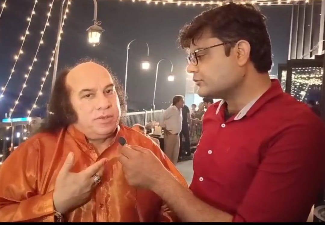 کوئی اور نہیں اپنا پسندیدہ میں خود ہوں، موسیقی کو نہیں چھوڑ سکتا وہ میرے ساتھ رہے گی،چاہت فتح علی خان