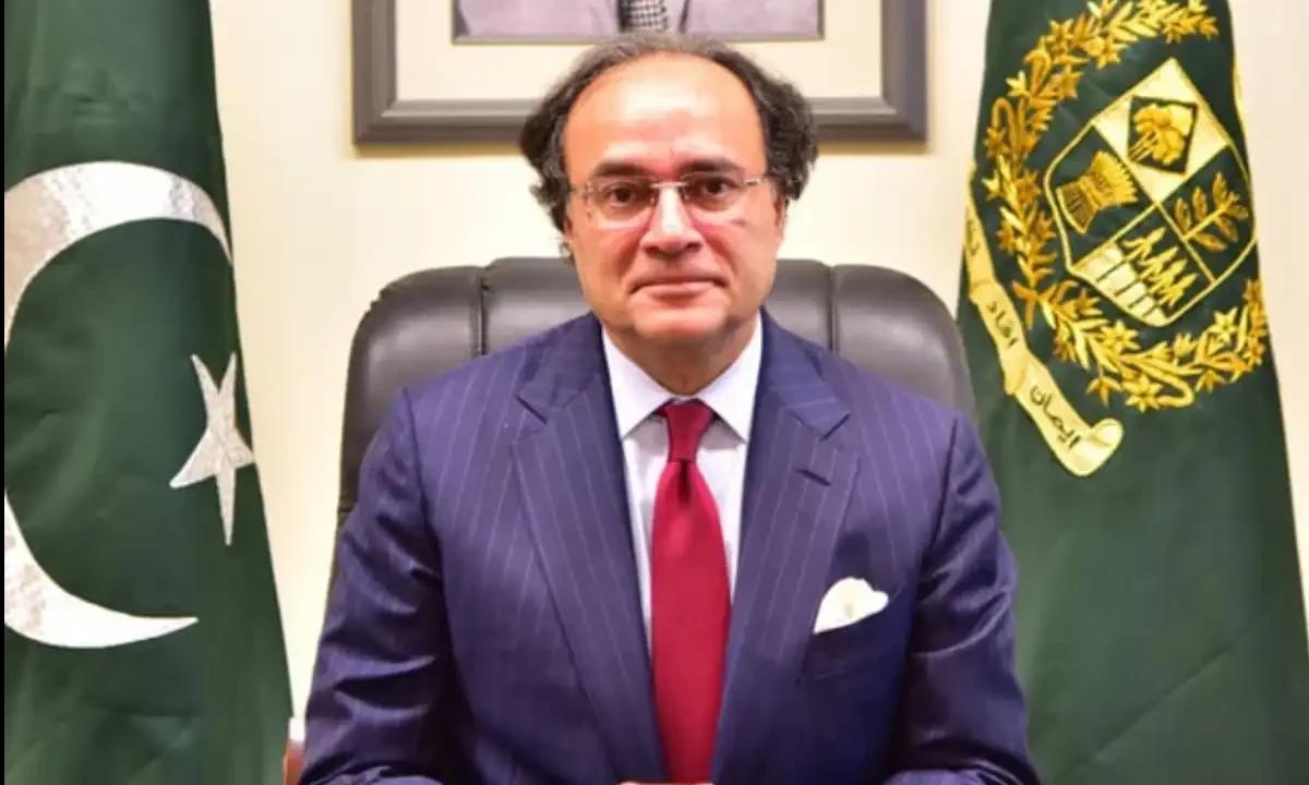  بحران سے نمٹنے کیلئے حکومت نے آئندہ ہفتوں کیلئے مزید پٹرولیم کارگو کے انتظامات کر لیےہیں،وزیرخزانہ