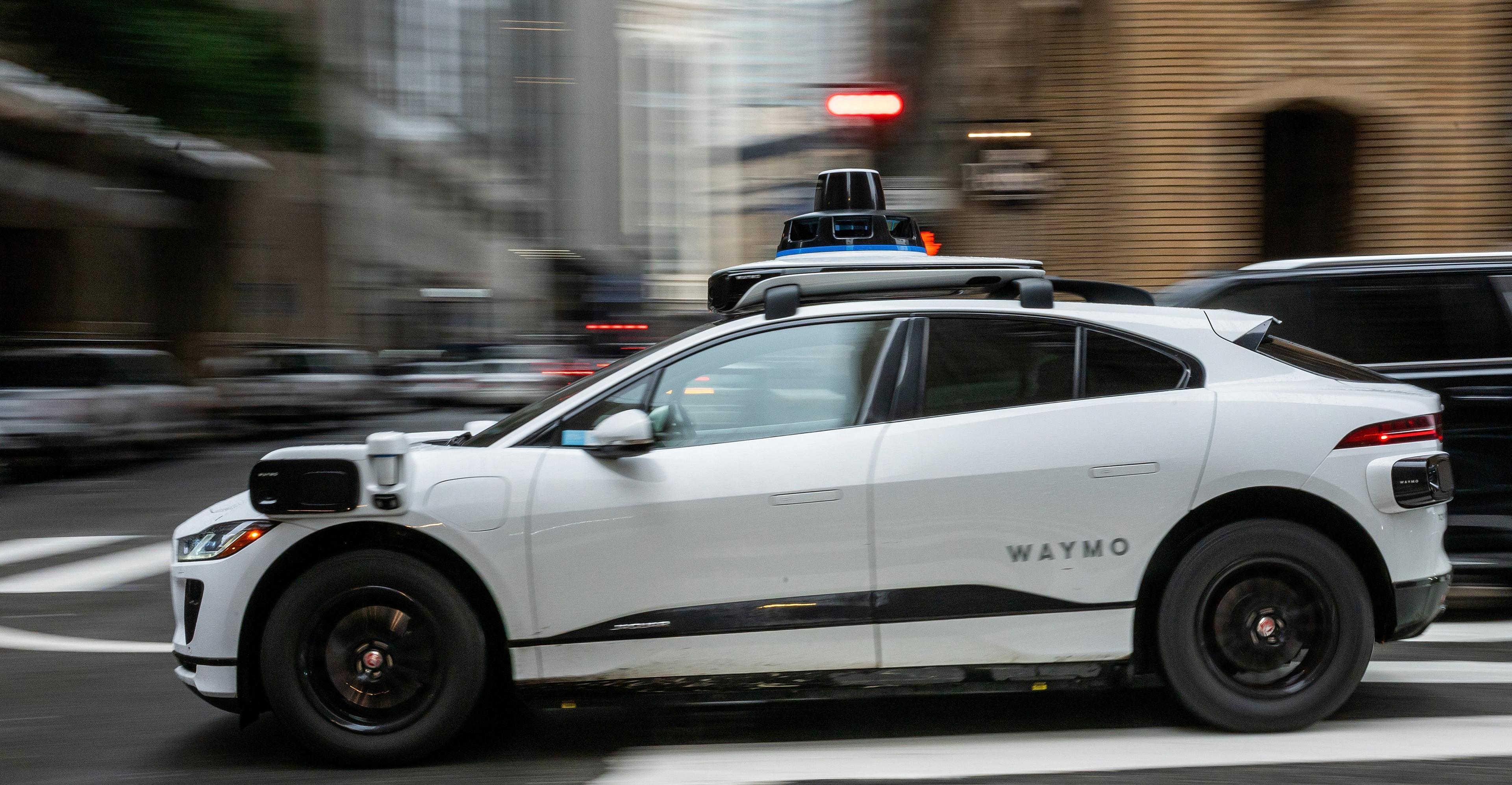 Waymo hits 170 million miles while avoiding serious mayhem