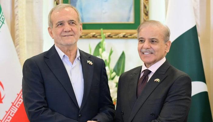 وزیر اعظم کا ایرانی صدرمسعود پزشکیان سے ٹیلیفونک رابطہ، عید الفطر اور نوروز کی مبارکباد دی