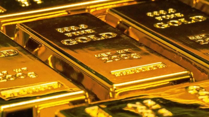 Gold price decreases by Rs250 per tola