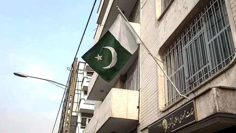  تہران : پاکستانی سفارتخانے کے اطراف میں اسرائیل نے بمباری،سفارتی عملہ محفوظ 