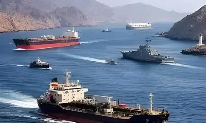 ایران نے مزیددو پاکستانی بحری جہازوں کو آبنائے ہرمز سے گزرنے کی اجازت دیدی