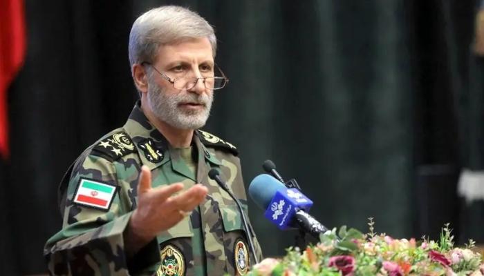  اگردشمن کوئی زمینی آپریشن کی کوشش کرے تو دشمن کے کسی بھی فوجی کو زندہ نہیں بچنا چاہیے،ایرانی آرمی چیف