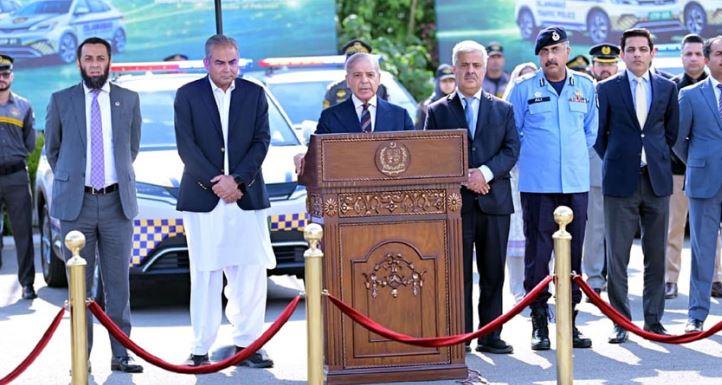 PM Shehbaz calls for introducing environment-friendly vehicles