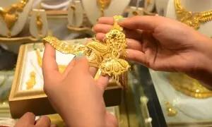 سونے کی قیمتوں میں ایک دفعہ پھر نمایاں اضافہ، فی تولہ کتنے کا ہو گیا؟