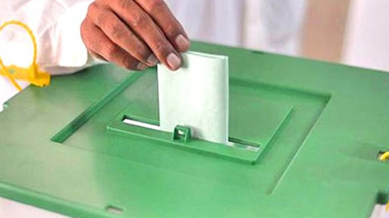 خیبرپختونخوا بلدیاتی انتخابات کےپہلے مرحلے کے ضمنی الیکشن کے لیے پولنگ جاری
