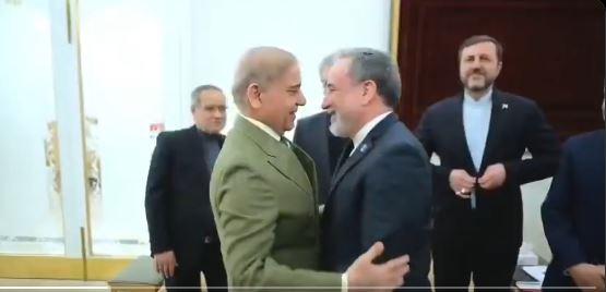 Iran says it won't accept 'maximalist demands' as Islamabad hosts peace push