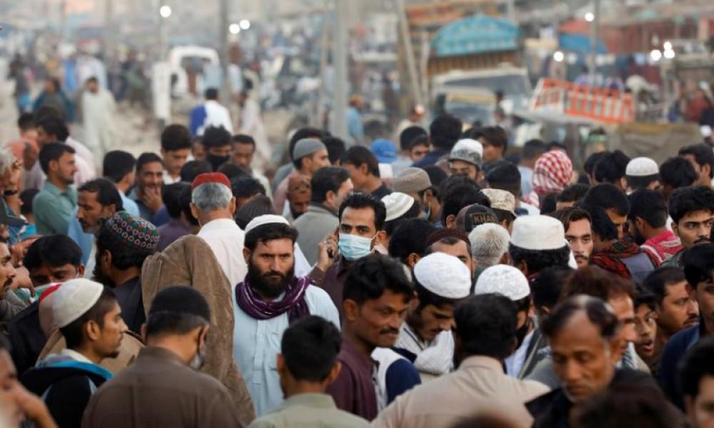 Pakistan reports 2,662 COVID-19 cases, lowest in a month