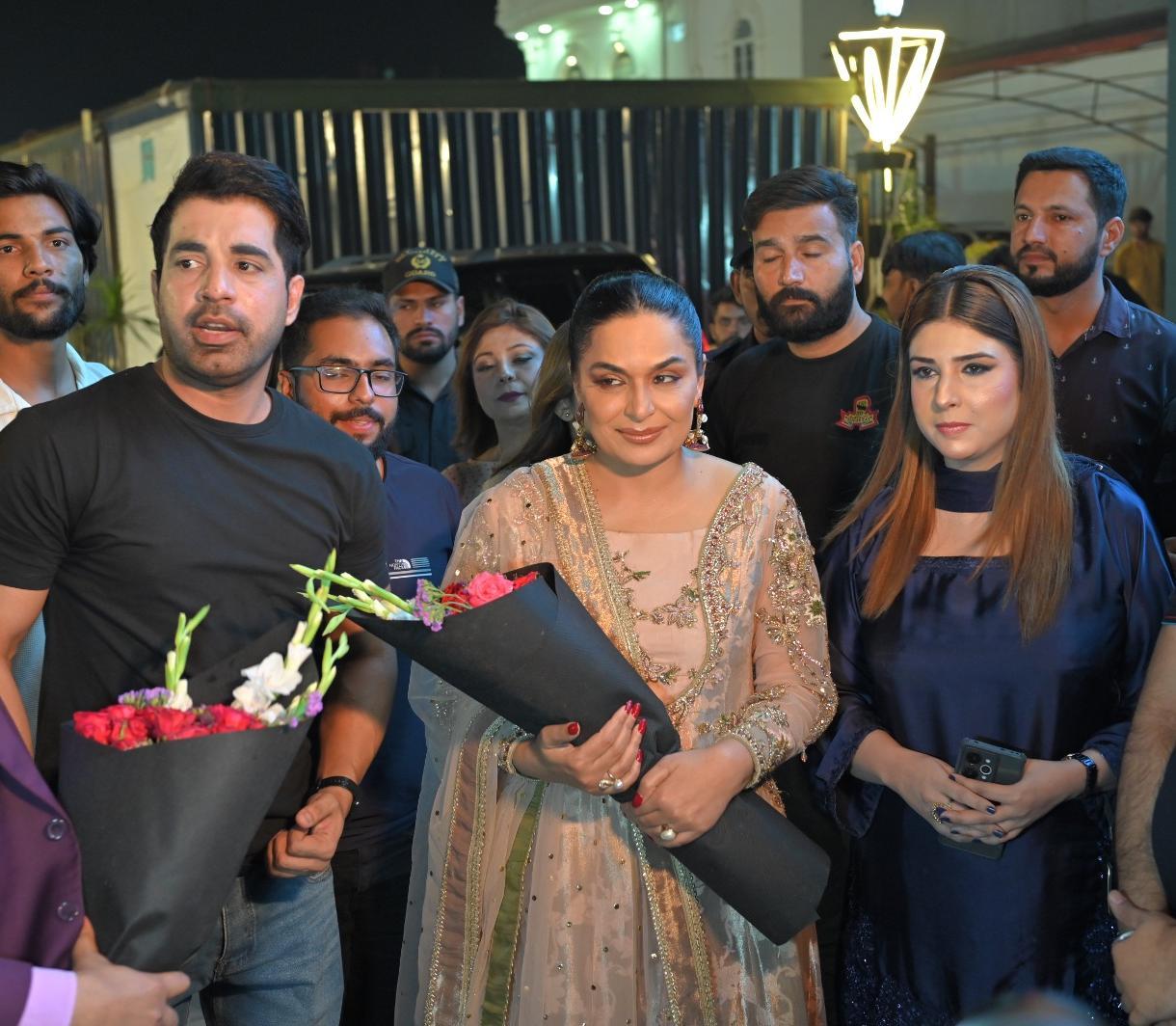 معروف اداکارہ میرا اپنی نئی فلم ’سائیکو‘کی پروموشن کے سلسلے میں سیالکوٹ پہنچ گئیں
