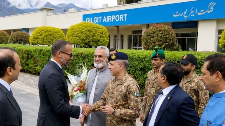 پاکستان کے دورے پر آئےاسماعیلی کمیونٹی کے روحانی پیشوا کی گلگت آمد،ایئرپورٹ پر شایانِ شان استقبال