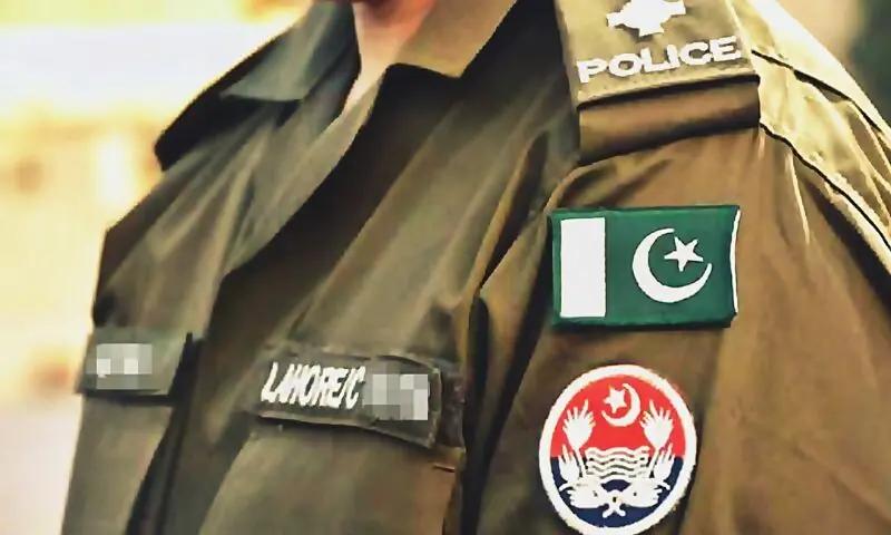 عیدی مانگنے والے پولیس اہلکاروں کے خلاف 'بھیک' مانگنے کی دفعات کے تحت مقدمہ درج ہوگا،ڈی آئی جی آپریشنز