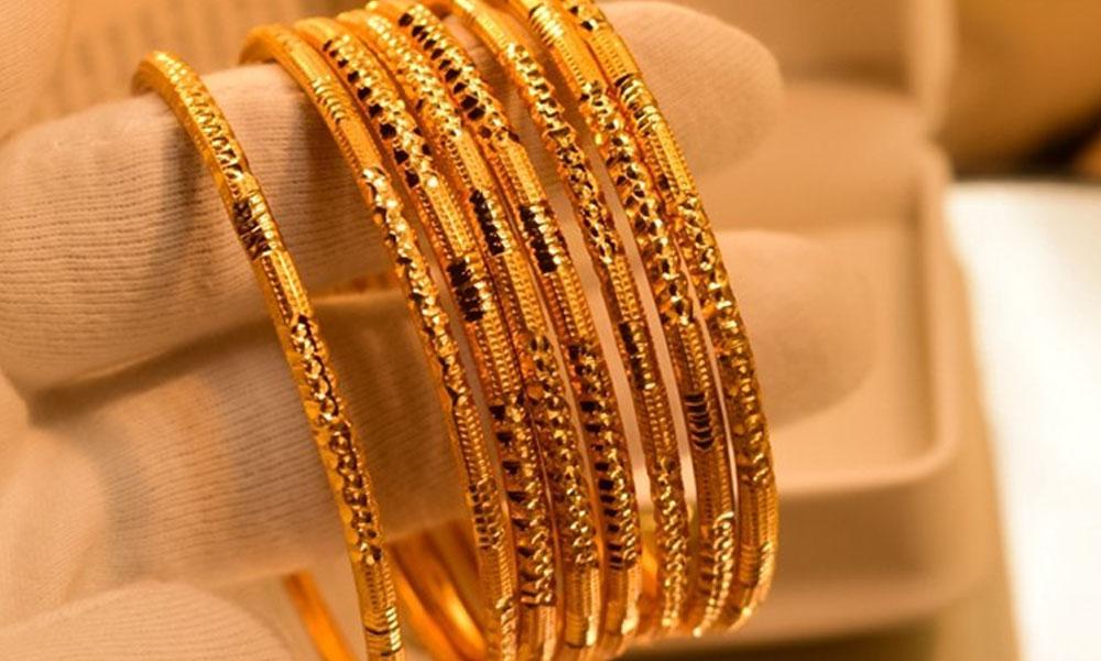 ایک روز سستا ہونے کے بعد سونا آج پھر مہنگا، فی تولہ کتنے کا ہو گیا؟