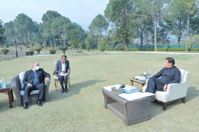 PM Imran weighs joint cooperation to address security issues along Pak-Iran border