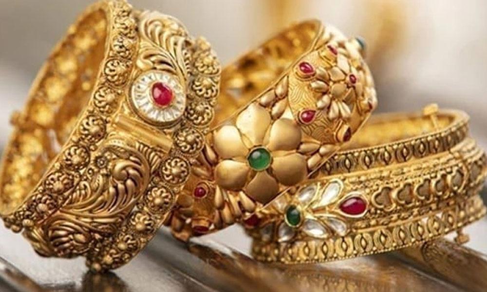 مہنگا سونا اچانک ہزاروں روپے سستا،فی تولہ کتنے کا ہو گیا؟