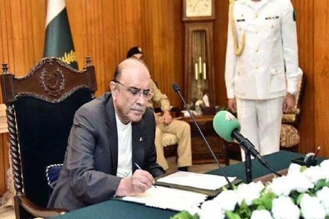 وزیر اعظم سےایم کیو ایم وفدکی ملاقات، کراچی اور حیدرآباد کیلئے 25 ارب کے ترقیاتی پیکج پر اتفاق