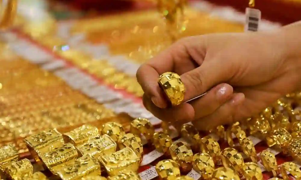 خریداروں کیلئے خوشخبری، سونا یکدم کئی ہزار روپے سستا ہو گیا،نئی قیمت کیا ہو گئی؟
