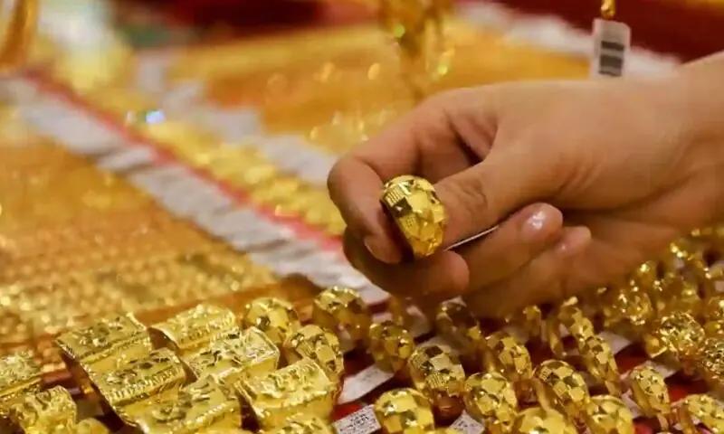 ایک روز کی ریکارڈسستا ہونے کے بعد سونے کی قیمتوں میں معمولی کمی