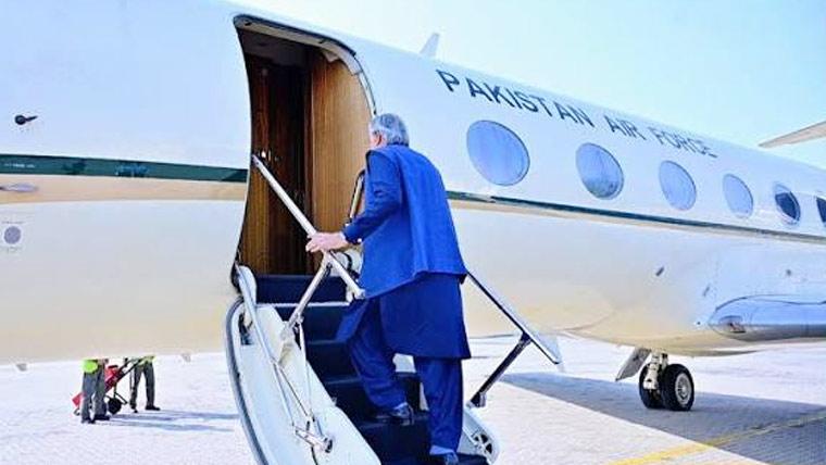 وزیر خارجہ اسحاق ڈار چارملکی وزرائے خارجہ کے اجلاس میں شرکت کیلئے مصر روانہ 