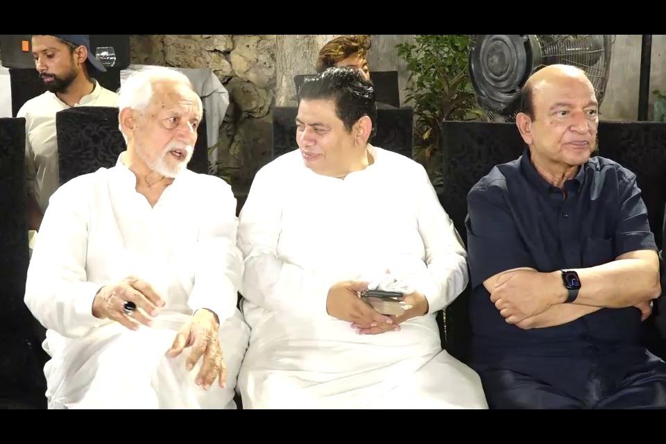 گلوکارہ شاہدہ منی کی رہائش گاہ پر بارہ محرم الحرام کی مناسبت سے مجلس عزا 