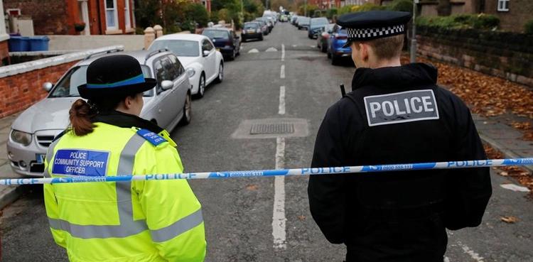 UK police reopen London roads after security alert