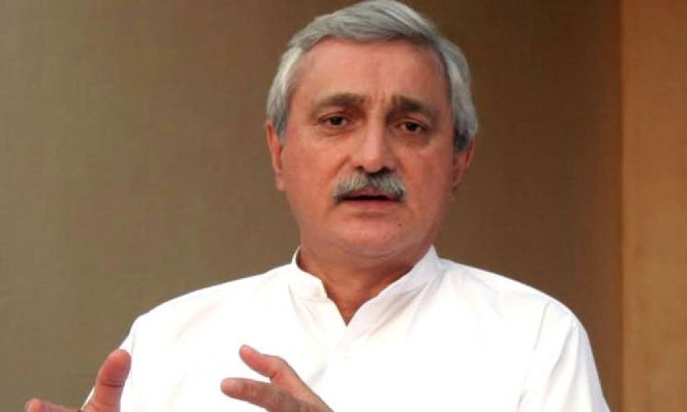 Jahangir Tareen requests PM Imran Khan to focus on country’s economy