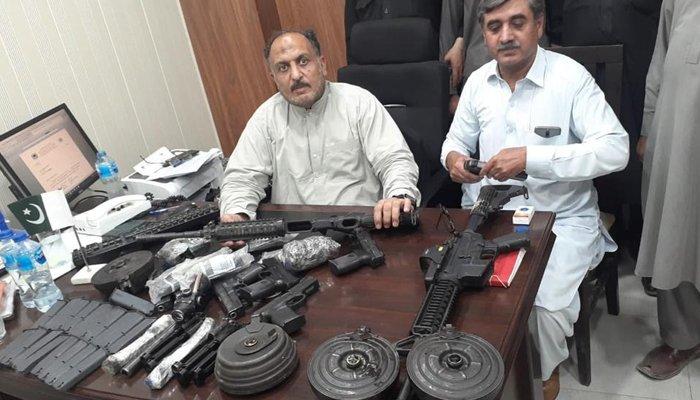 طورخم سرحد: افغانستان سے آنے والی گاڑی سے اسلحہ برآمد