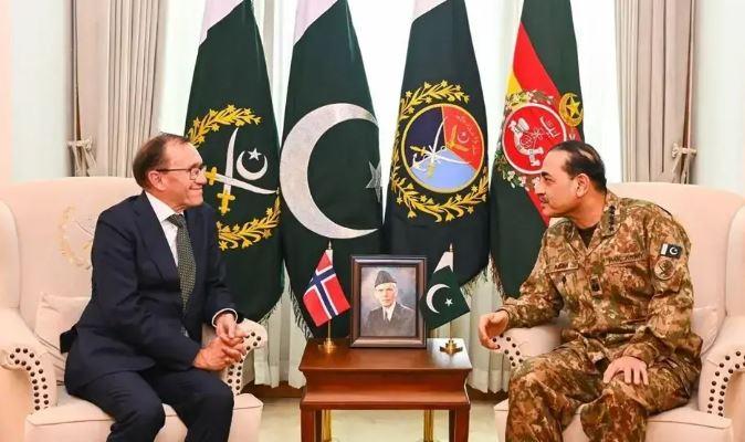 ناروے کے وزیر خارجہ کی فیلڈ مارشل سید عاصم منیر سے ملاقات، علاقائی سلامتی اور دفاعی تعلقات پر تبادلہ خیال