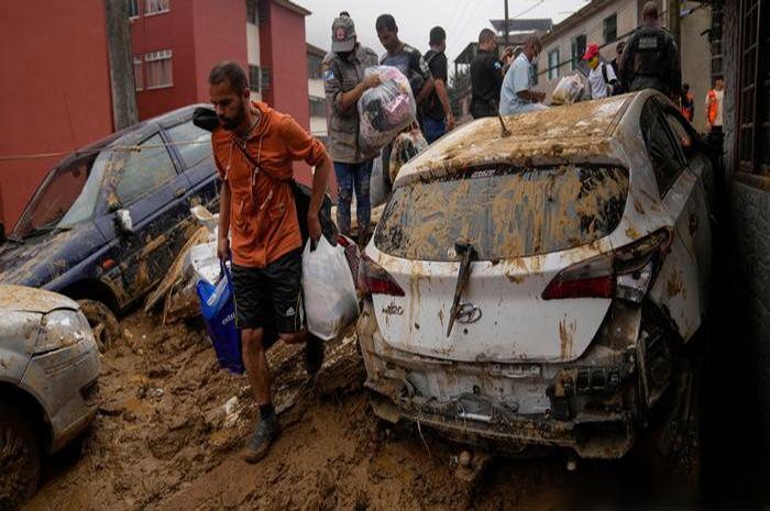 برازیل:  بارشوں نے تباہی مچادی  ،  درجنوں ہلاک 