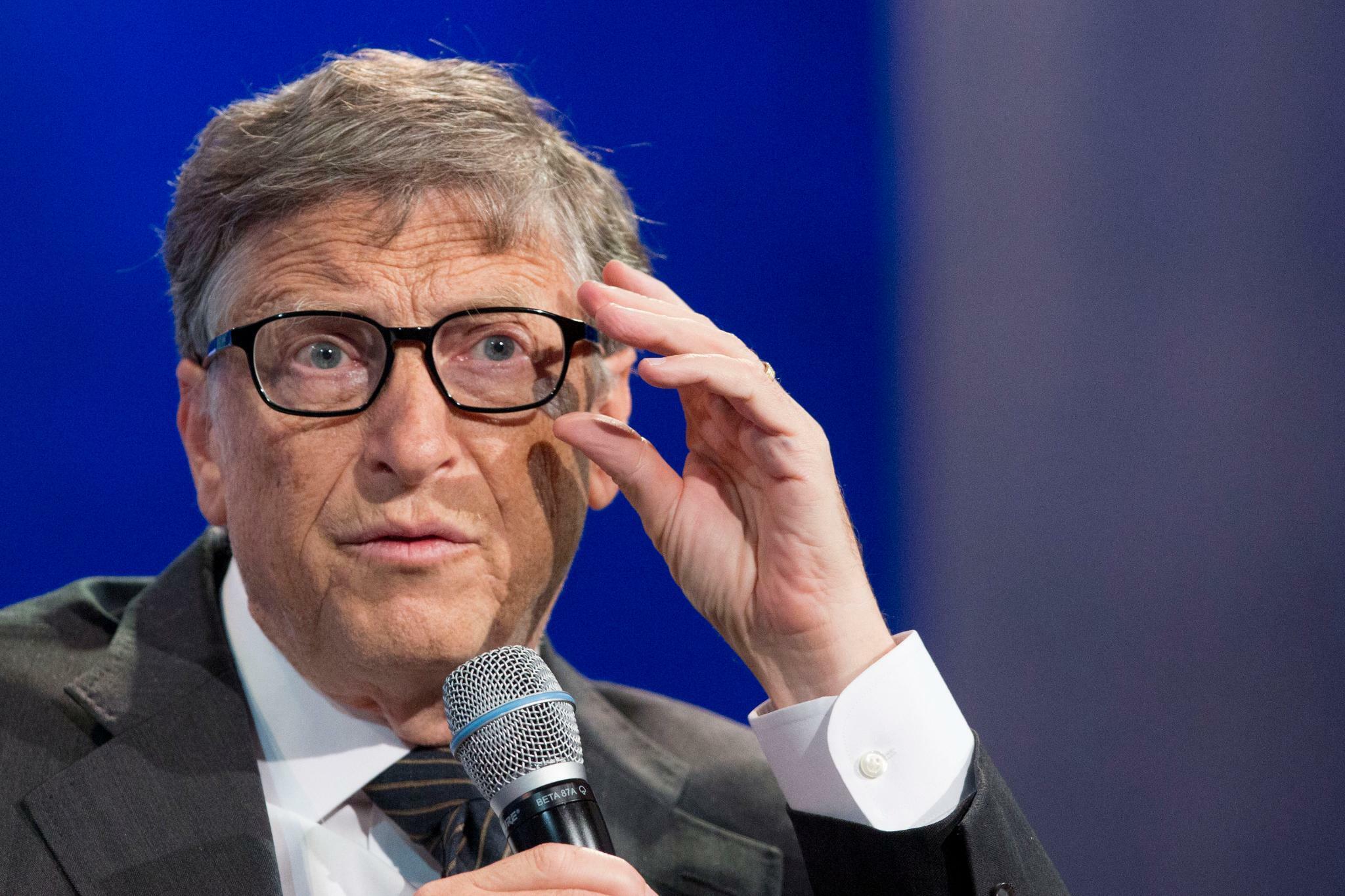 Bill Gates arrives in Pakistan on day-long visit 