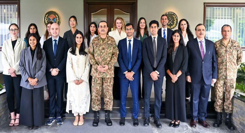 فیلڈ مارشل عاصم منیر سے ہارورڈ بزنس سکول کے طلبہ کے وفد کی ملاقات