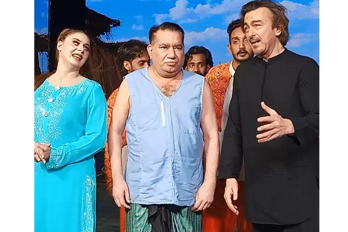 لالی وڈ لیجنڈ شان شاہد رات گئے تماثیل تھیٹر پہنچ گئے