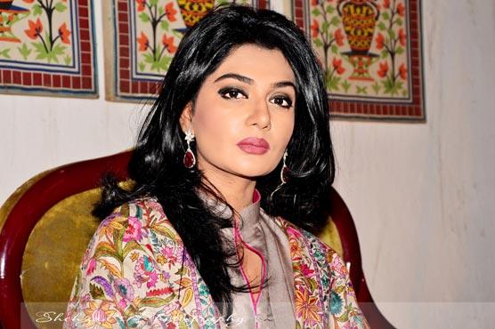 جو بھی پہنوں اس سے کسی کو کیا تکلیف ہے: عفت عمر