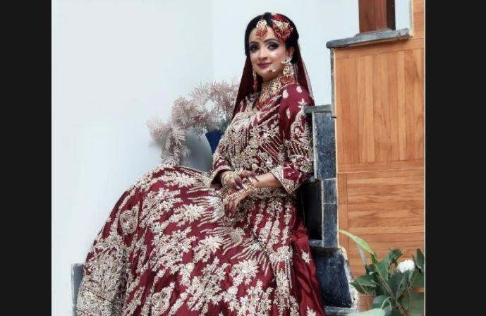 اداکارہ ہنی خان نے خود پر ہونیوالی تنقید کا جواب دے دیا