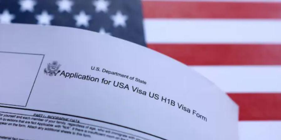 Trump extends push for $100,000 H-1B visa fee by another year