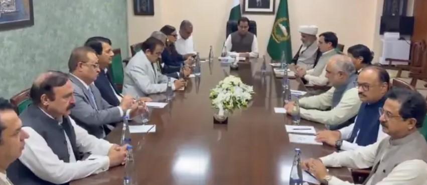 حکومت اپوزیشن مذاکرات: رانا ثنا اور راجا ناصرکے درمیان تلخ جملوں کا تبادلہ