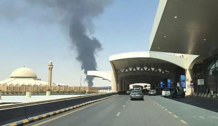 Two Saudi airports targeted on Monday as fighting with Yemen's Houthis escalates