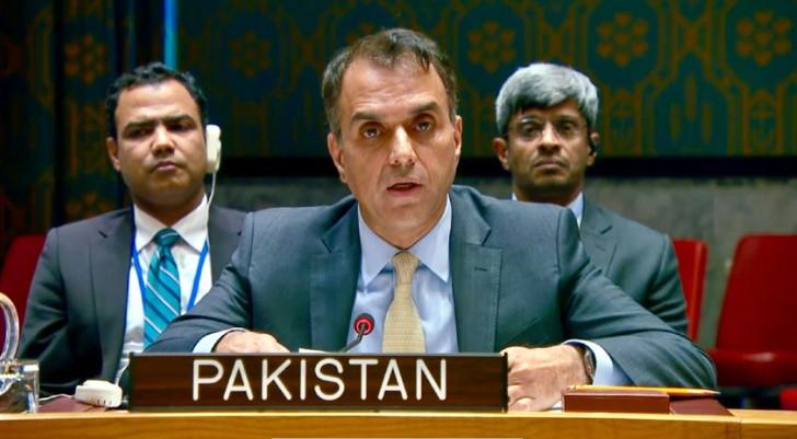 Pakistan calls for immediate de-escalation of Ukraine conflict