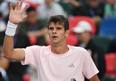 Jodar apologises for swearing at ball kid in Shanghai