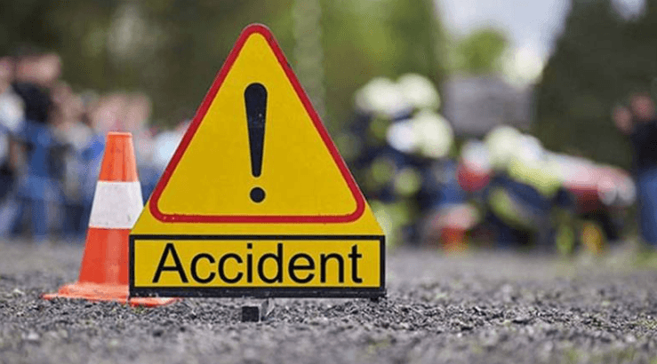 At least 10 killed in Rajanpur road mishap
